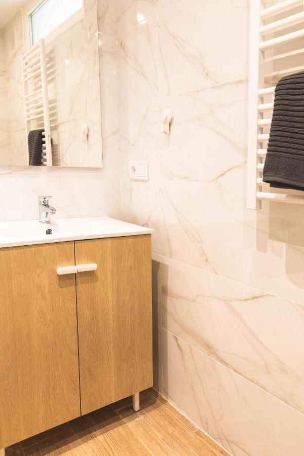 Apartamento Bobes I Gijon Bagian luar foto